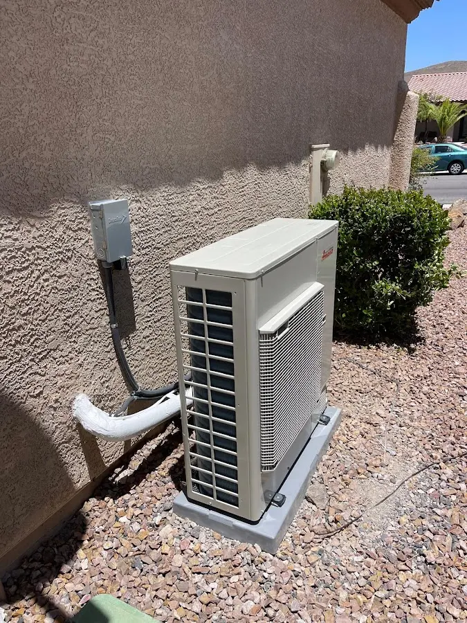 Residential air conditioning condenser unit in River Forest